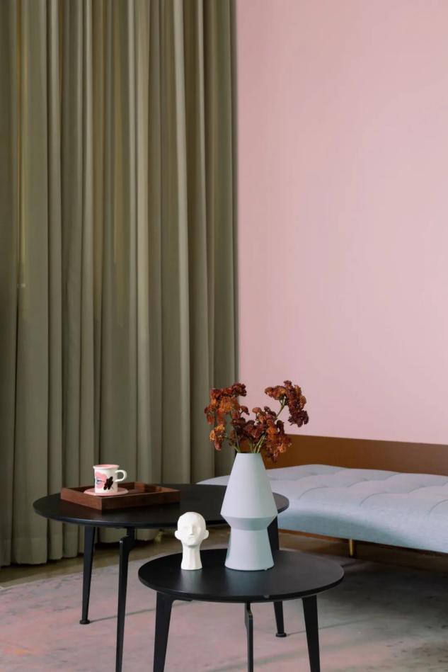 貼墻紙還是刷涂料？墻紙和涂料哪個(gè)環(huán)保？